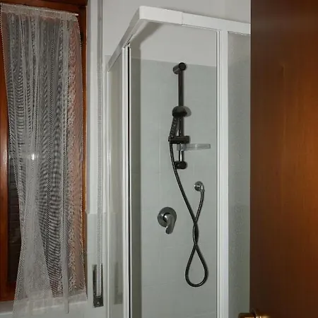 Casa Ele * Lesa